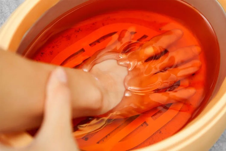 Paraffin Wax Therapy